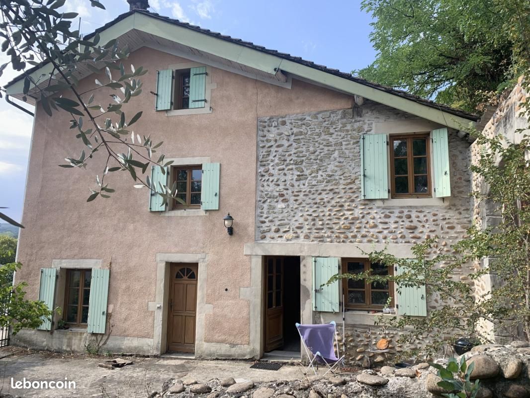 Maison 5 pièces 77 m² · à Hauterives · 77 m² · 165 000 €