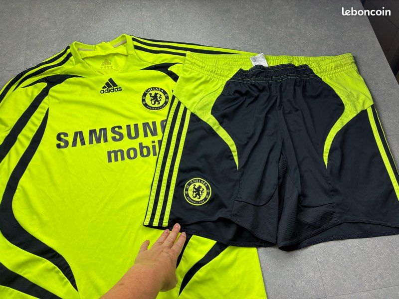 Tee shirt + short (image 1)