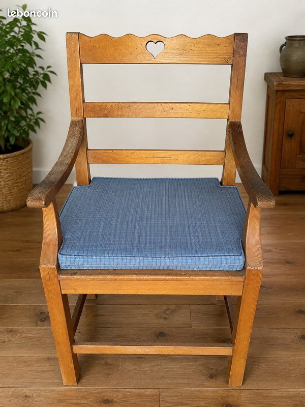Lot de 2 chaises en bois (image 1)