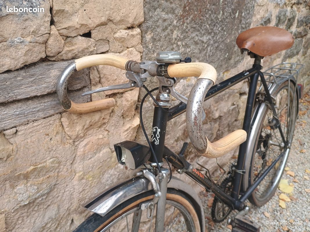 Selle De Vélo Ancienne A. Wolber – Pièce Vélo Vintage Collection