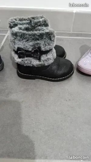 Chaussures bebe fille taille 20 a 22 Chaussures