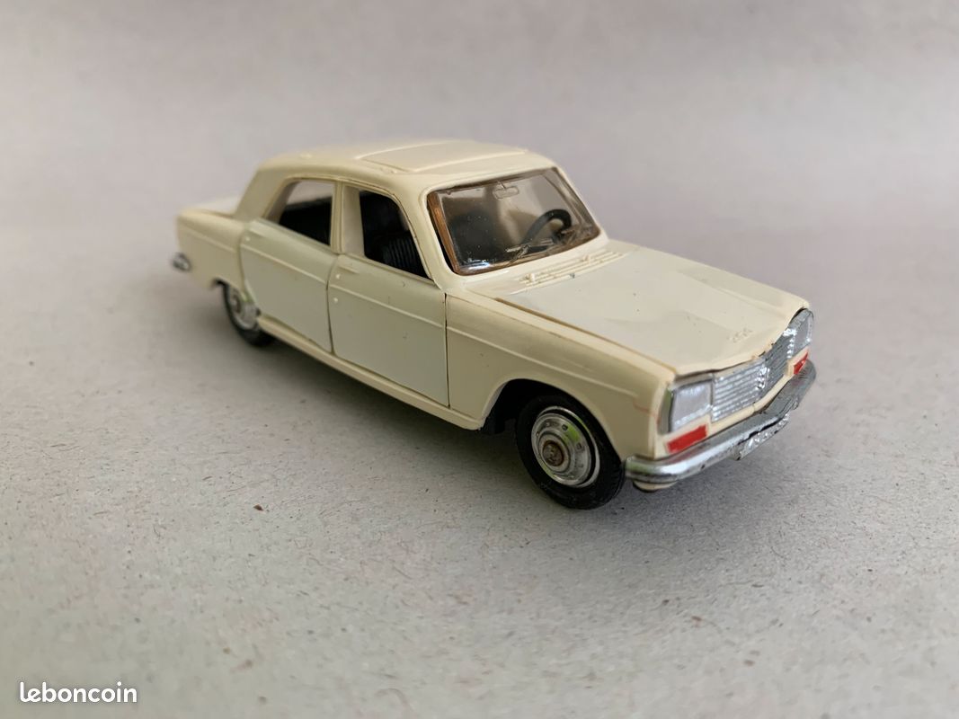 PEUGEOT 301 2012 marron 1/43 NOREV