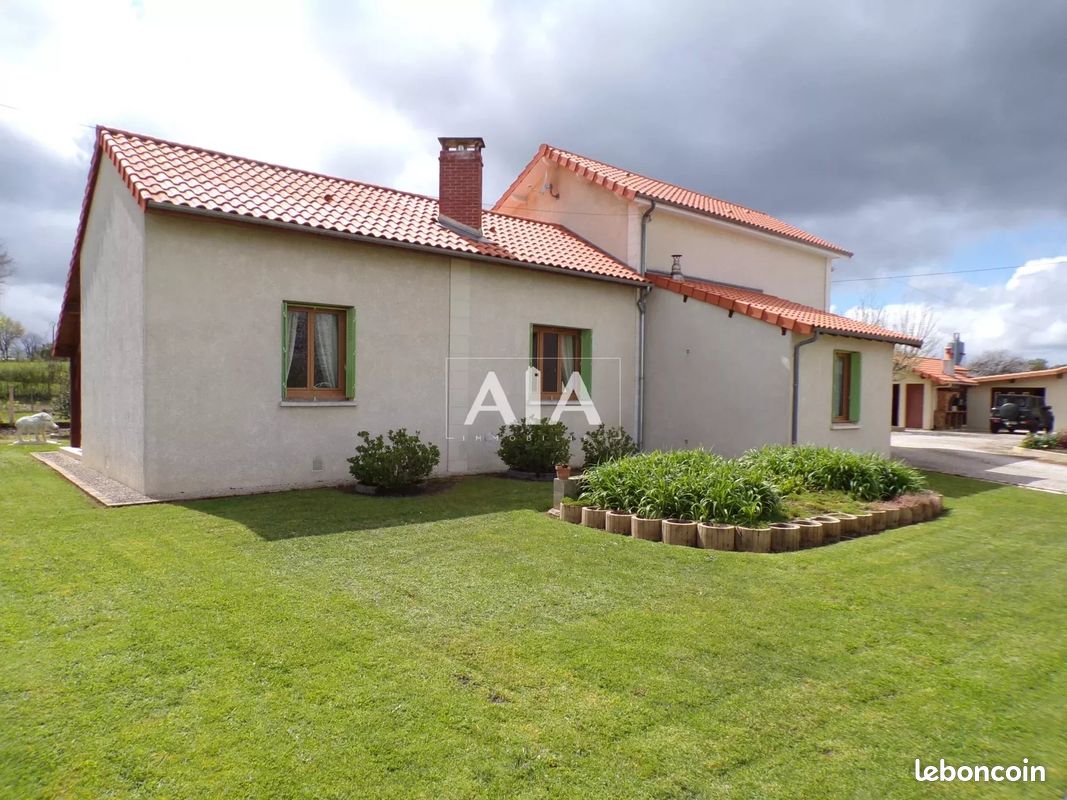 Maison 6 pièces 110 m² - Champagne-Mouton 16350 (image principale 0)
