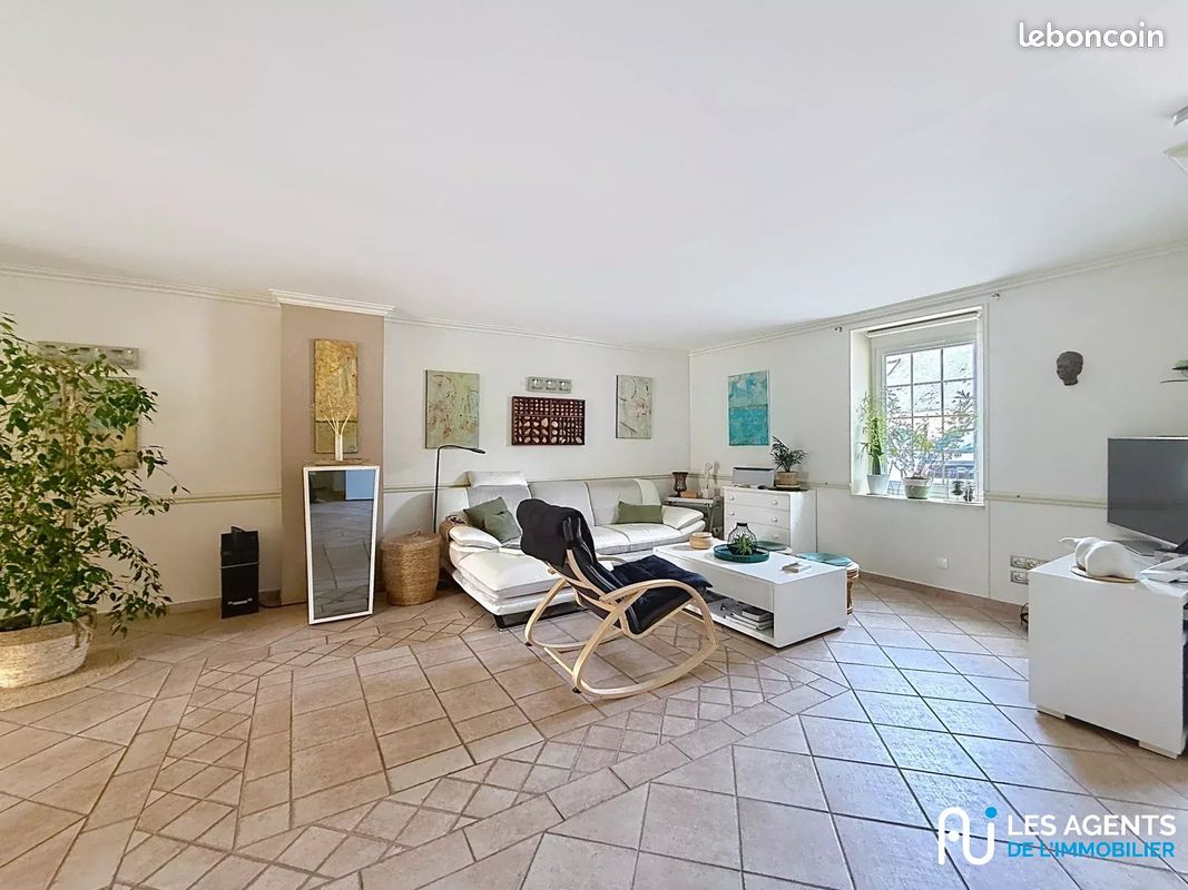 Maison 5 pièces 118 m² · à Ormes · 118 m² · 279 900 €