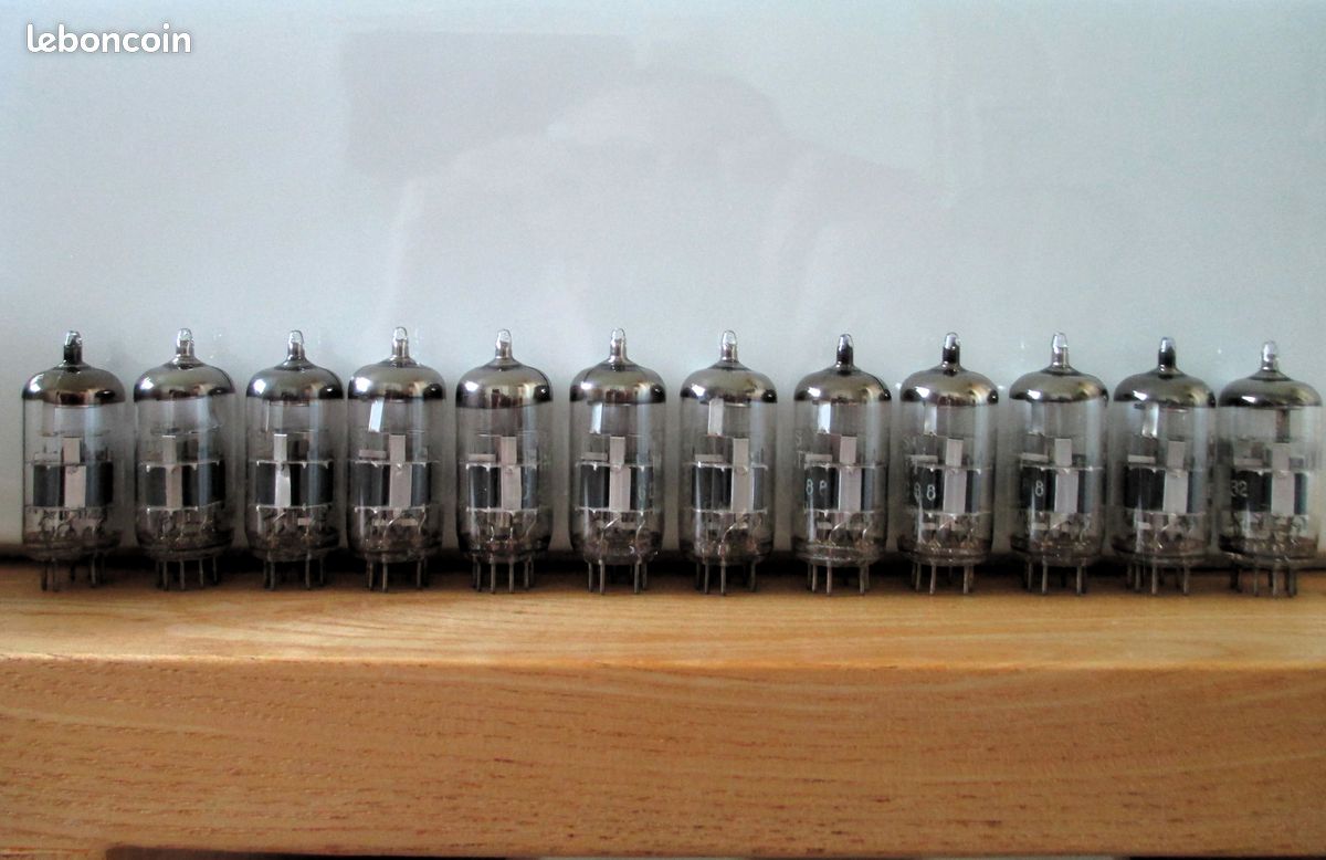 ⭐ Lot de 12 lampes / tubes ECC88 6DJ8 MINIWATT DARIO & AMPEREX Heerlen ⊿ Hollande 1965 testés DuoVac (image 2)