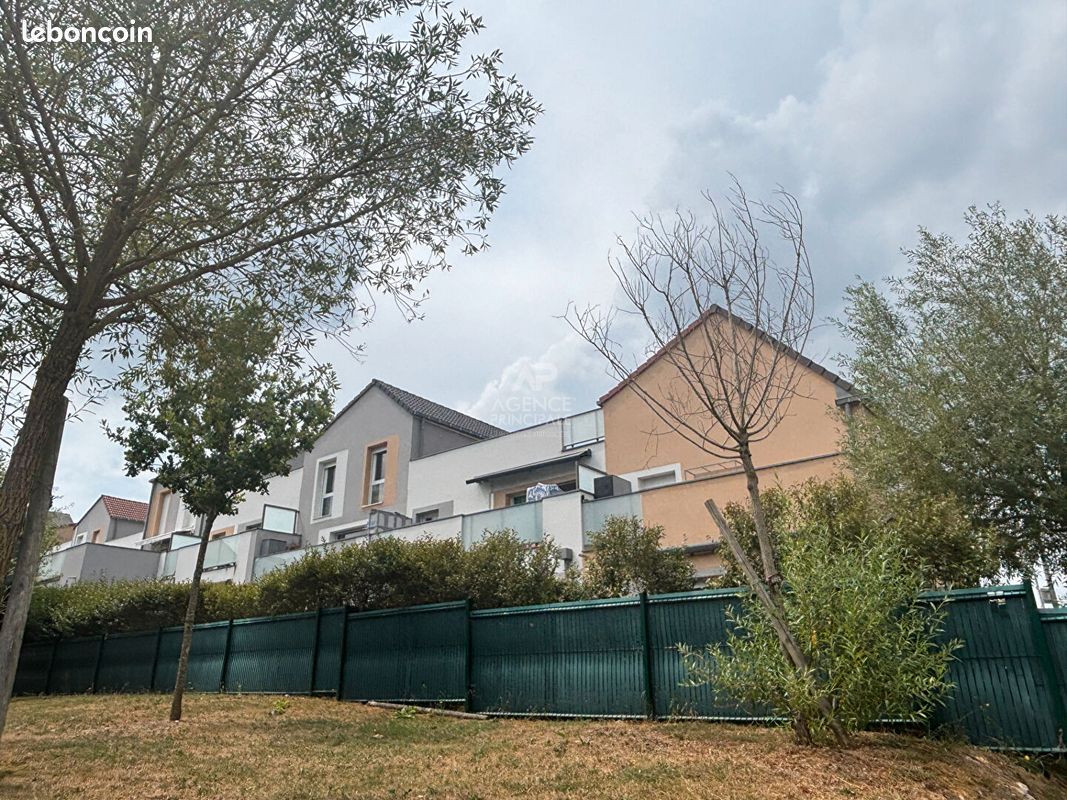 Appartement 4 pièces 76 m² · à Saint-Ouen-l'Aumône · 76 m² · 279 000 €
