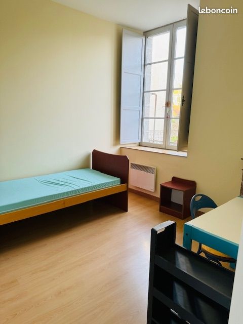 Appartement 3 pièces 75 m² - Parthenay 79200 (image 3)