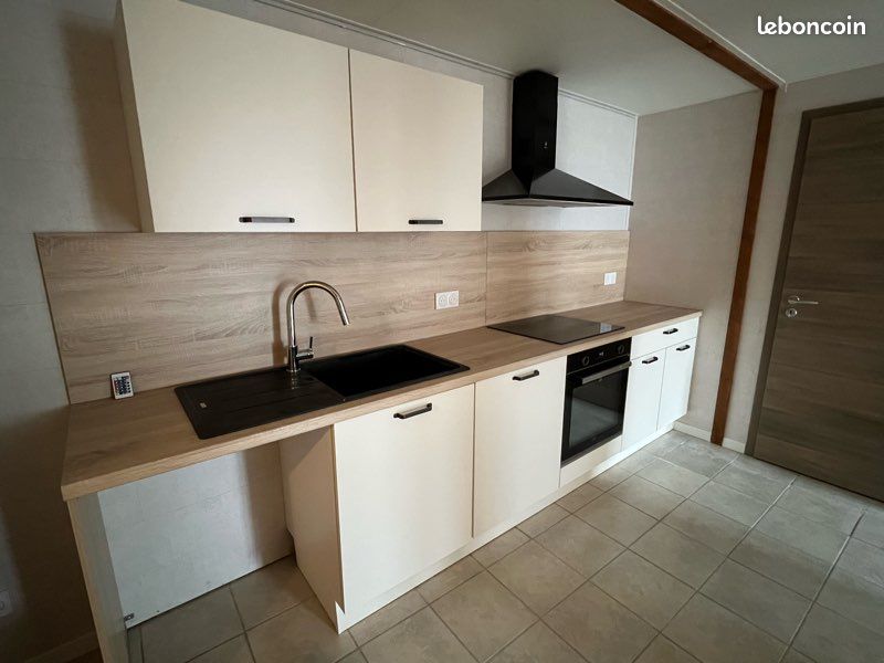 Appartement 3 pièces 87 m² · à Pays-de-Montbenoît · 87 m² · 1 055 €
