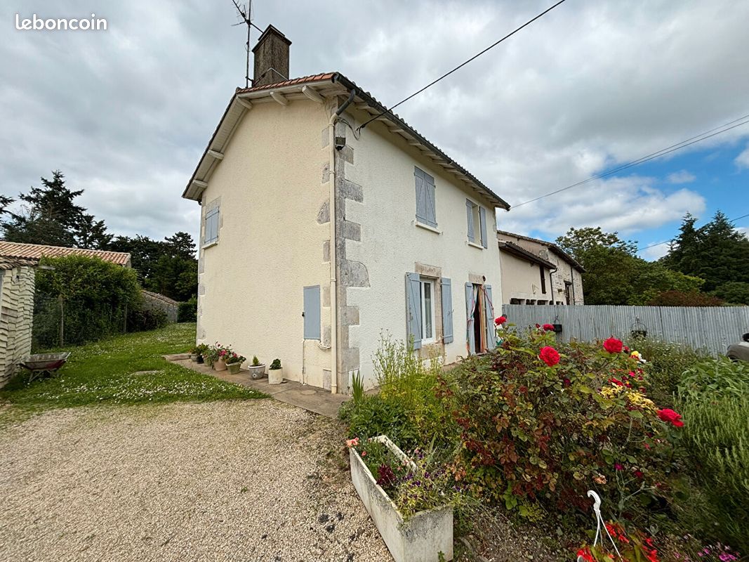 Maison 3 pièces 76 m² · à Valence-en-Poitou · 76 m² · 87 000 €