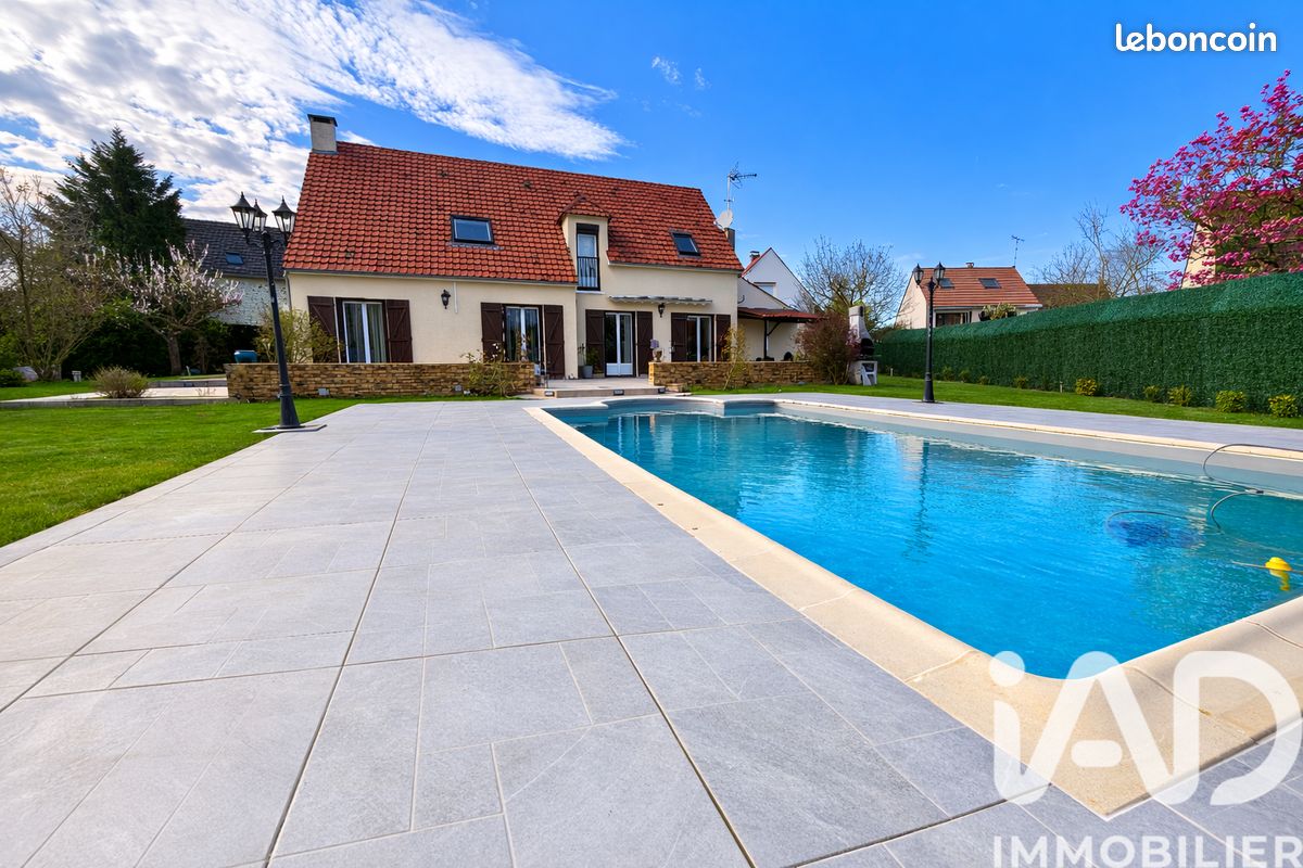 Maison 7 pièces 222 m² · à Saint-Fargeau-Ponthierry · 222 m² · 595 000 €