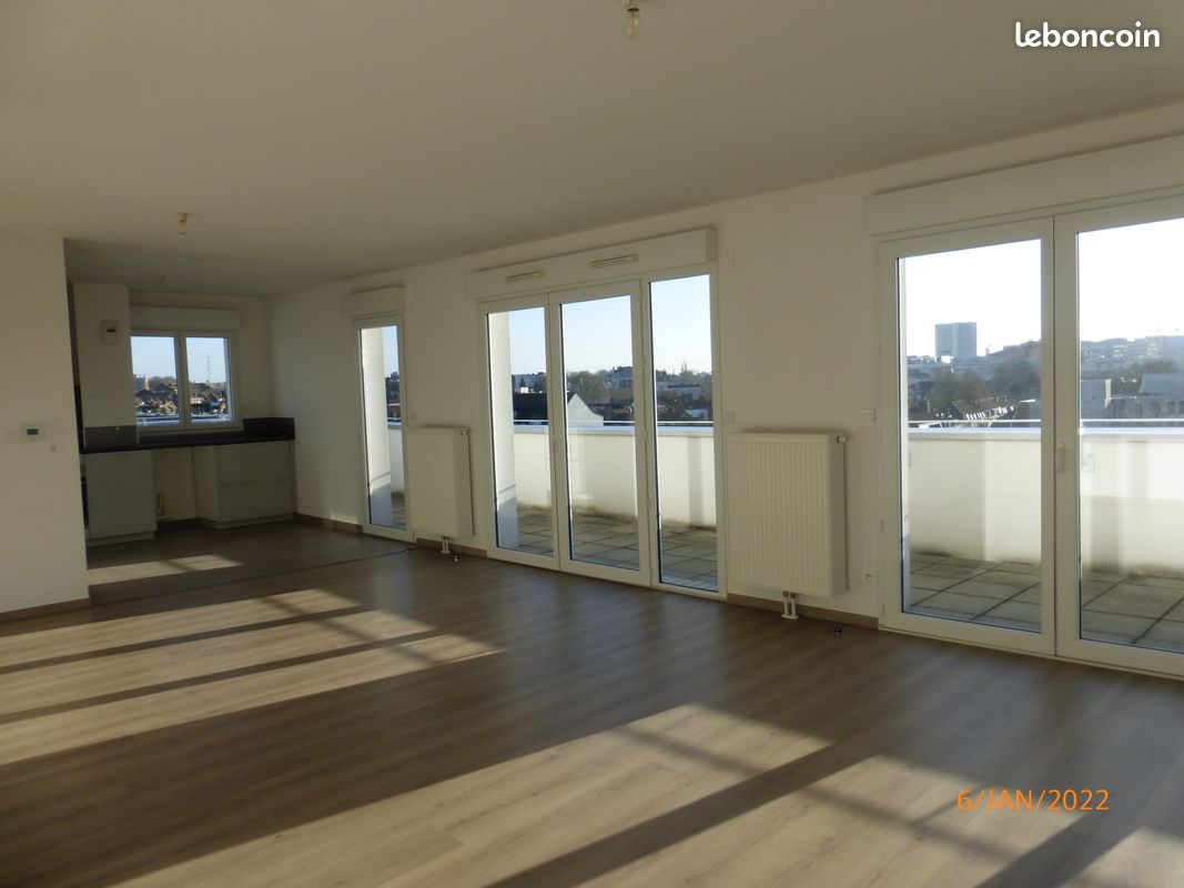 Appartement 5 pièces 124 m² · à La Madeleine · 124 m² · 2 230 €