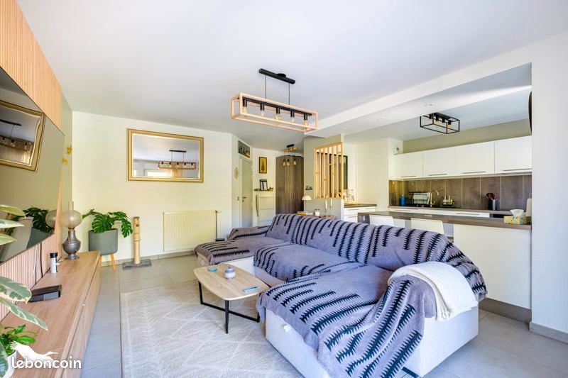 Appartement 3 pièces 71 m² · à Sainte-Foy-lès-Lyon · 71 m² · 325 000 €