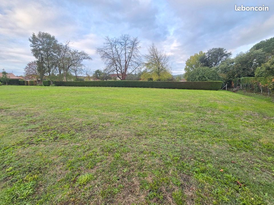 Terrain 1500 m² · au Fleix · 59 900 €