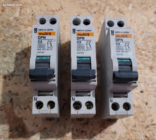 Lot De 6 Disjoncteurs Merlin Gerin DPN - Modèles C1, C2, C6 - Occasion Bon état