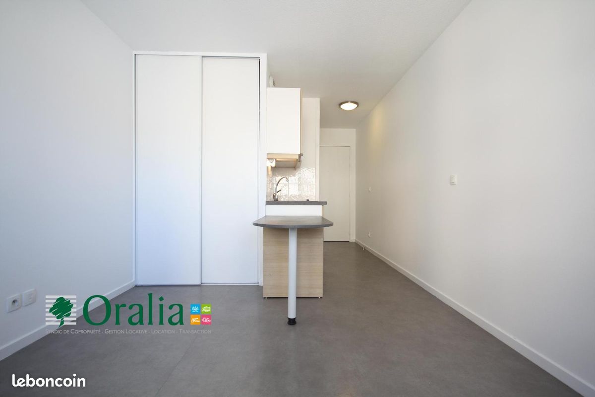 Appartement 1 pièce 18 m² · à Grenoble · 18 m² · 413 €