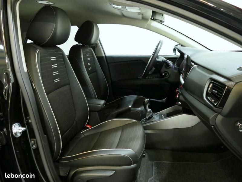 Kia Stonic 1.0 T-GDi 120ch MHEV GT Line (image 6)