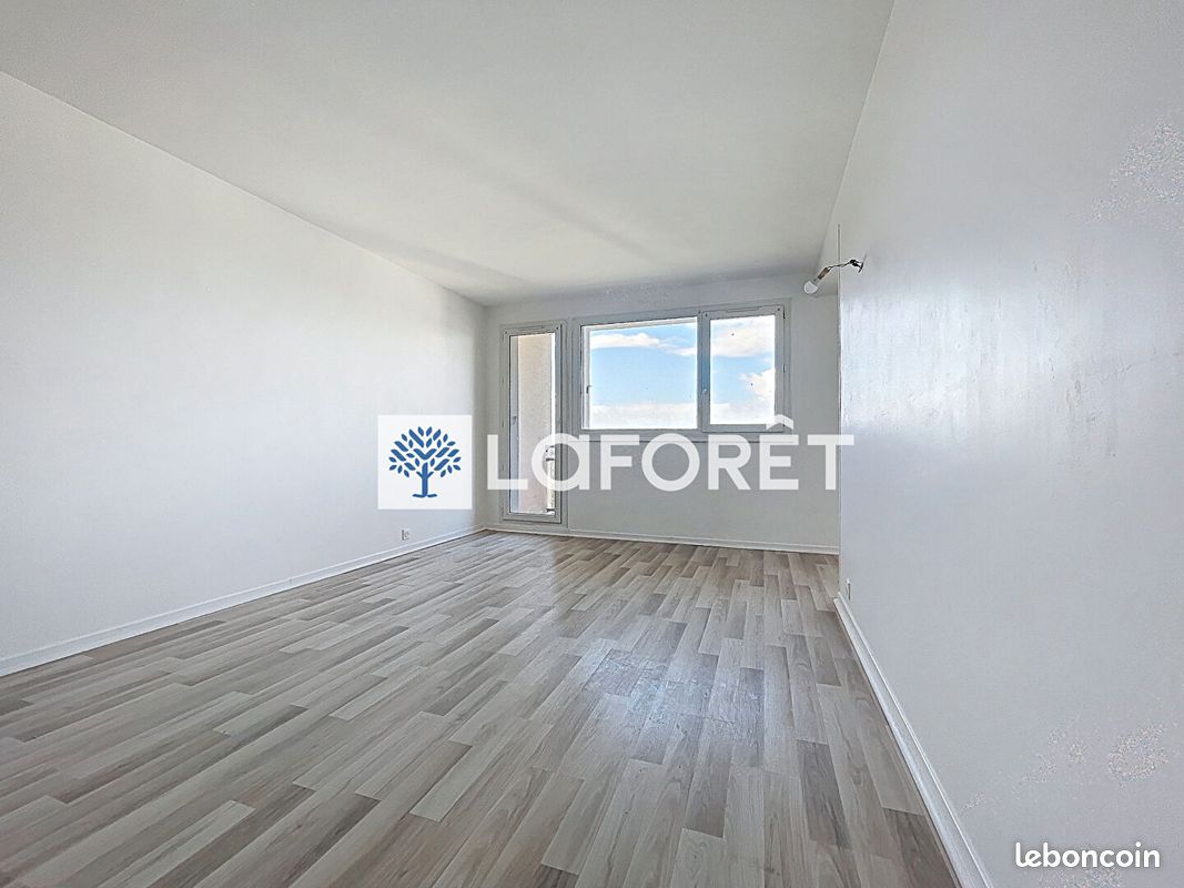 Appartement 5 pièces 92 m² · à Bihorel · 92 m² · 84 000 €