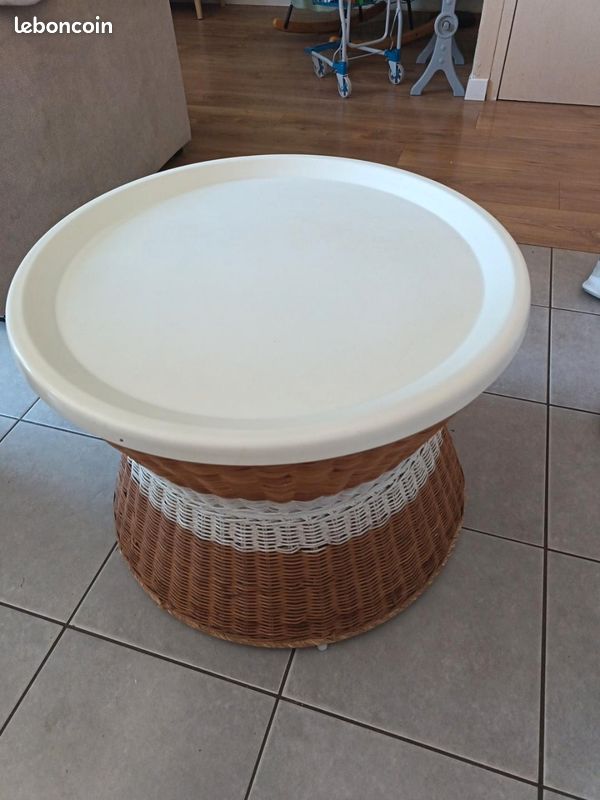 Table basse rotin/ osier (image 1)