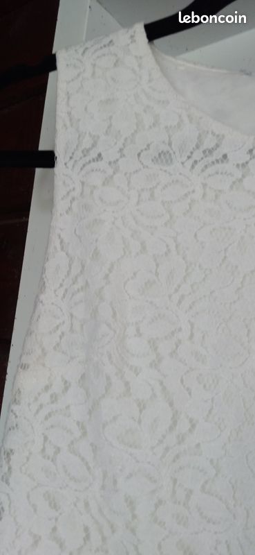 Robe (image 1)