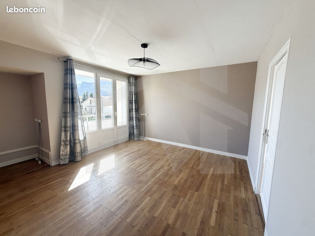 Appartement 4 pièces 67 m² · à Le Pont-de-Claix · 67 m² · 790 €/mois
