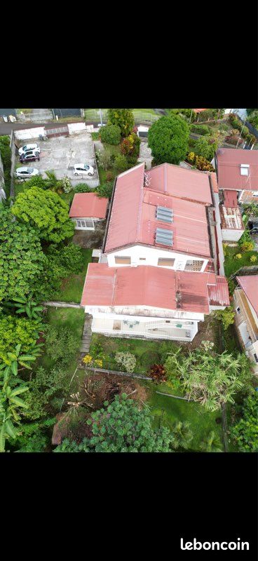 Maison 17 pièces 400 m² · à Fort-de-France · 400 m² · 8 000 €/mois