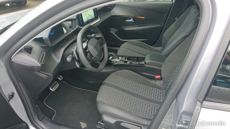 Peugeot 208 1.2 PURETECH 130CH S&S ROADTRIP EAT8 (image 4)