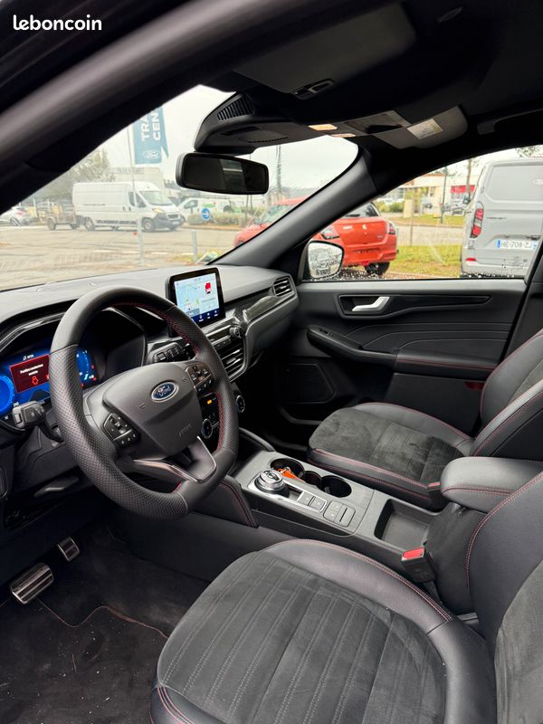 Ford Kuga 2.5 Duratec 190ch FHEV E85 ( Bioéthanol d'origine) ST-Line X BVA, (S.U.V.), Noir ,Pack Sport, Pack Hiver (image 3)