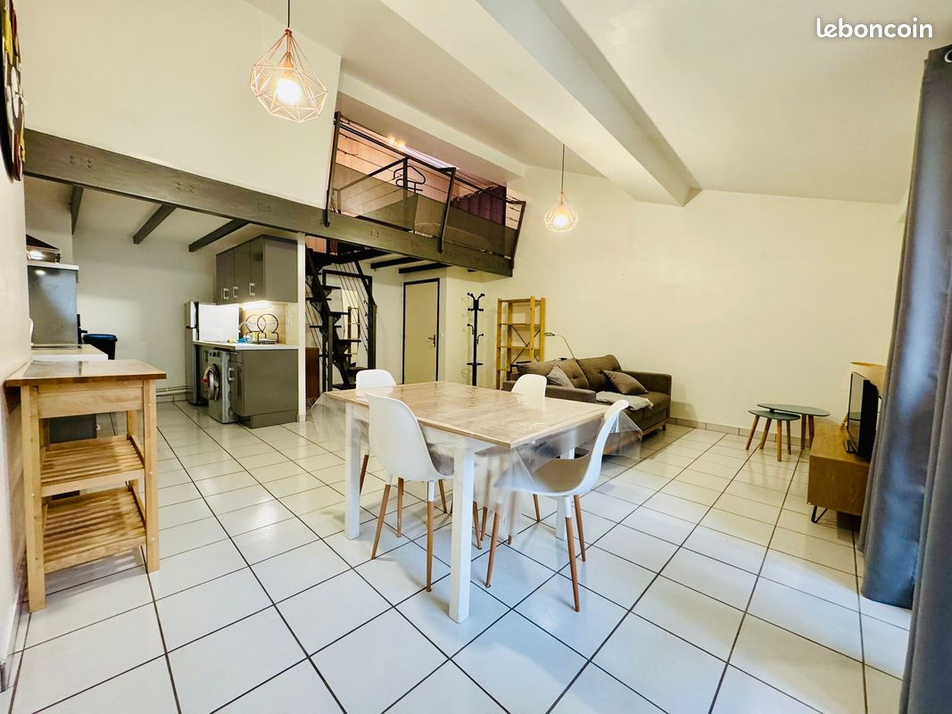 Appartement 2 pièces 61 m² · à Vienne · 61 m² · 900 €