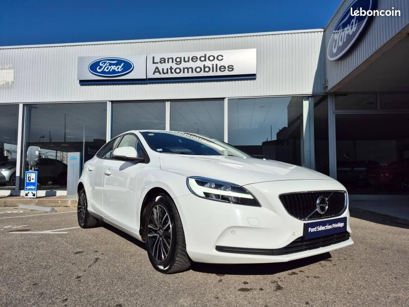 Volvo V40 D2 120ch Momentum Business Geartronic (image 10)