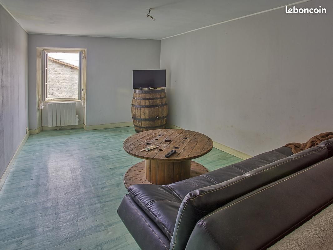 Maison 6 pièces 148 m² - Mouton 16460 (image principale 8)