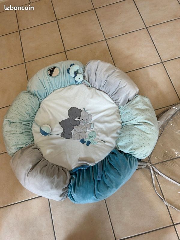 Tapis d'éveil bébé en forme de fleur (image 4)