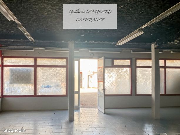 Loft 1 pièce 145 m²