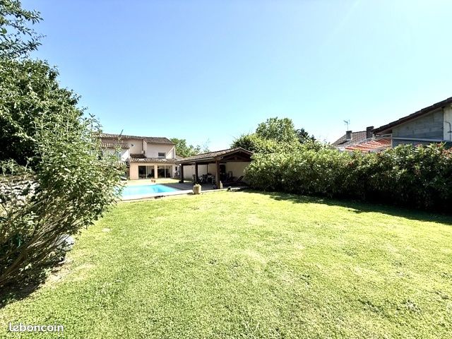 Maison 7 pièces 225 m² · à Varilhes · 225 m² · 380 000 €