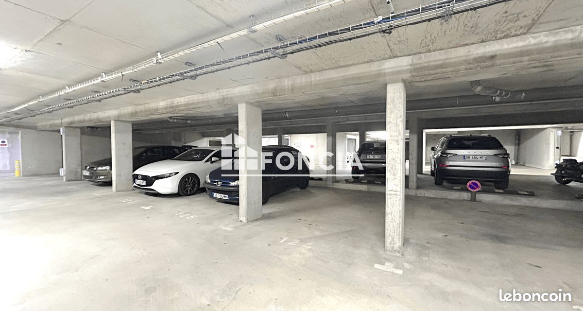 Parking · à Nantes · 95 €/mois