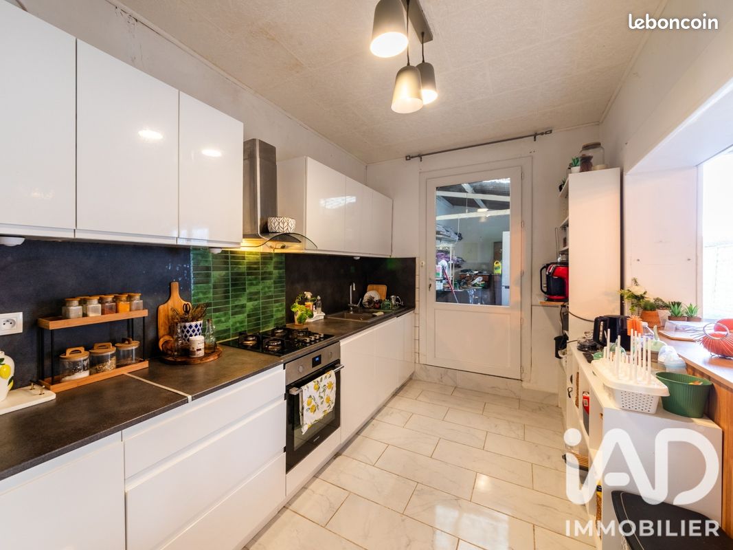 Maison 7 pièces 138 m² · à Valence · 138 m² · 158 000 €