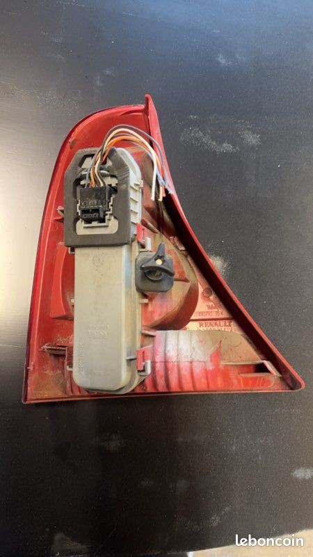 Feu arrière droit complet pour Renault Clio 2 phase 2 (image 2)