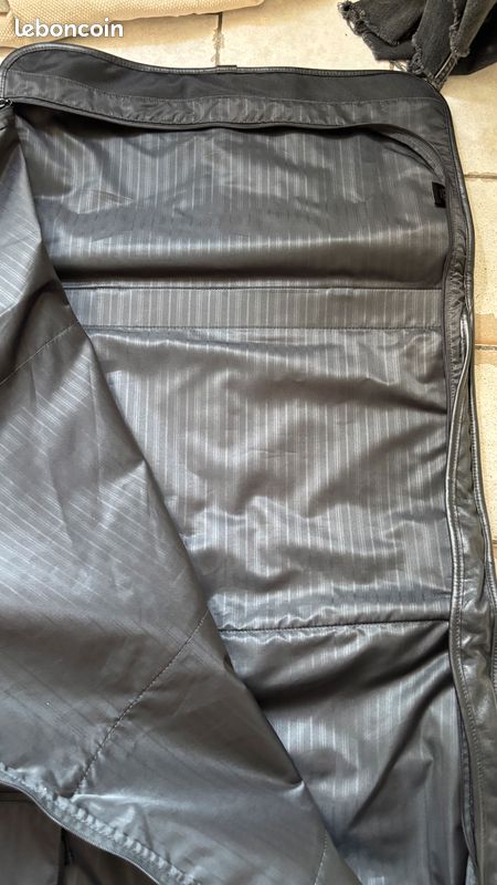 TUMI Alpha Leather Garment Bag • Executive Travel Business Luxe Carry-On Black Leather (image 7)