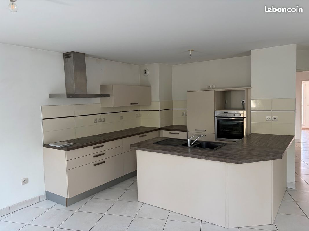 Appartement 3 pièces 78 m² · à Amiens · 78 m² · 1 070 €