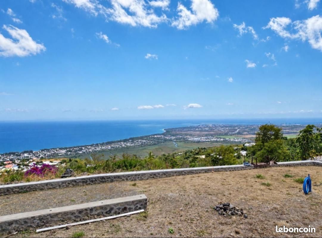 Terrain 595 m² · à Saint-Paul · 288 000 €