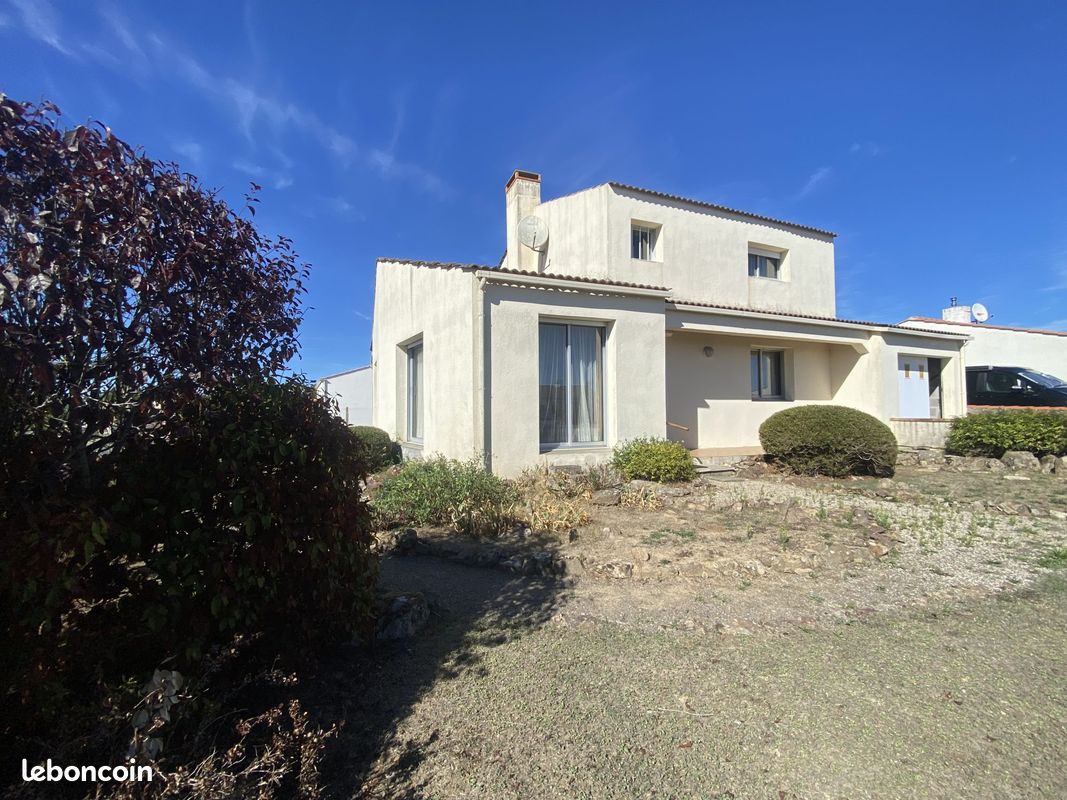 Maison 5 pièces 112 m² · à Brem-sur-Mer · 112 m² · 299 700 €