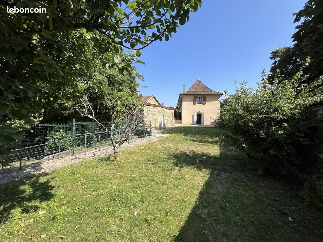Maison 5 pièces 133 m² · à Crémieu · 133 m² · 1 500 €