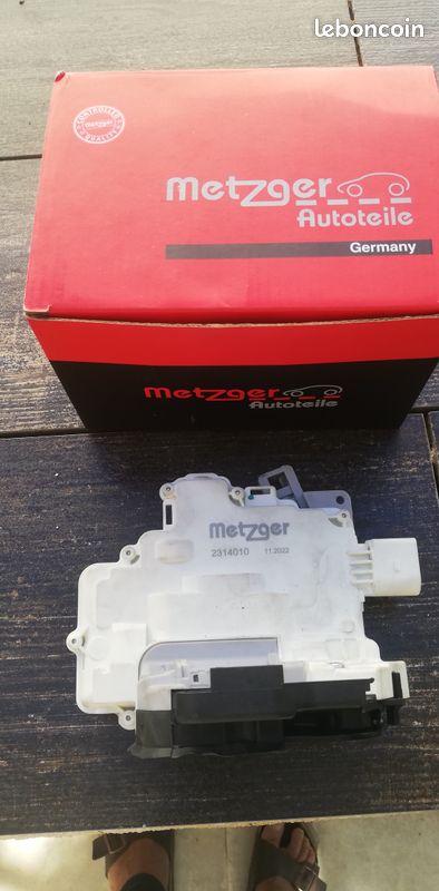 Serrure de porte AV droite Audi A4 B7 (image 3)
