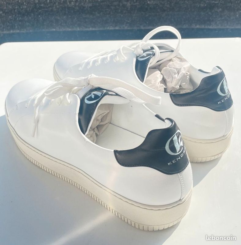Sneakers en cuir blanc (image 2)