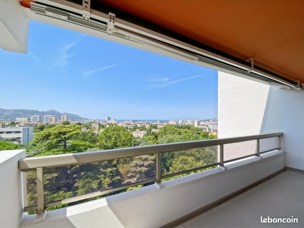 Appartement 4 pièces 105 m² · à Marseille · 105 m² · 2 490 €