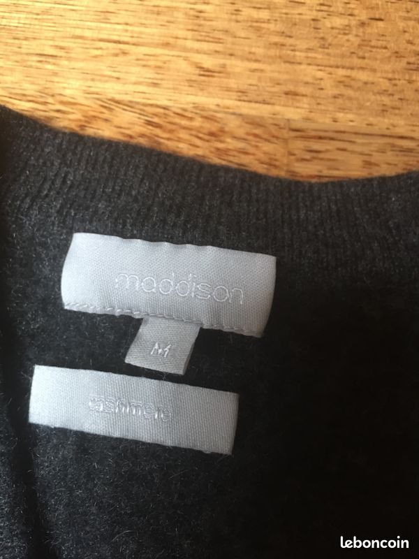 Pull cashmere gris foncé (image 2)