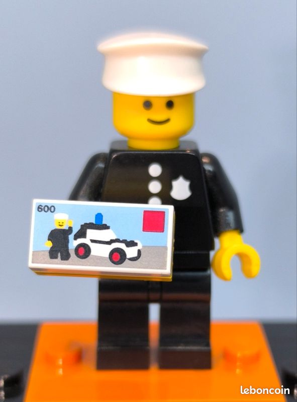 Figurine lego série 18 col329 1978 classic policeman Jeux Jouets