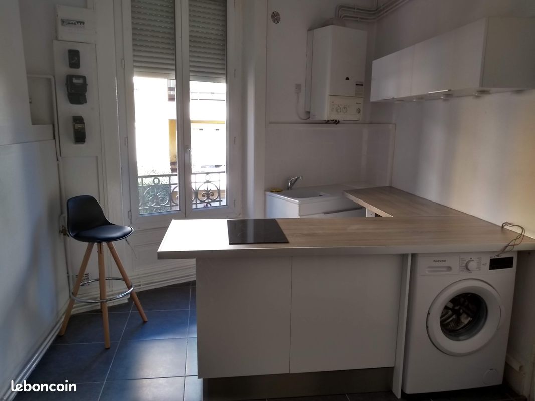 Appartement 1 pièce 27 m² · à Saint-Étienne · 27 m² · 390 €