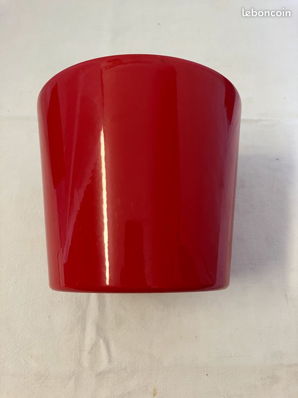 Cache pot couleur rouge (image 3)