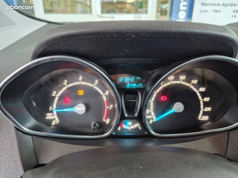 Ford Tourneo Courier 1.0E 100ch Titanium (image 21)