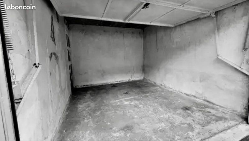 Garage box fermé (image 1)